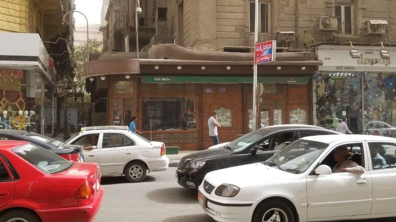 カイロの老舗レストラン、カフェ・リシュの外観