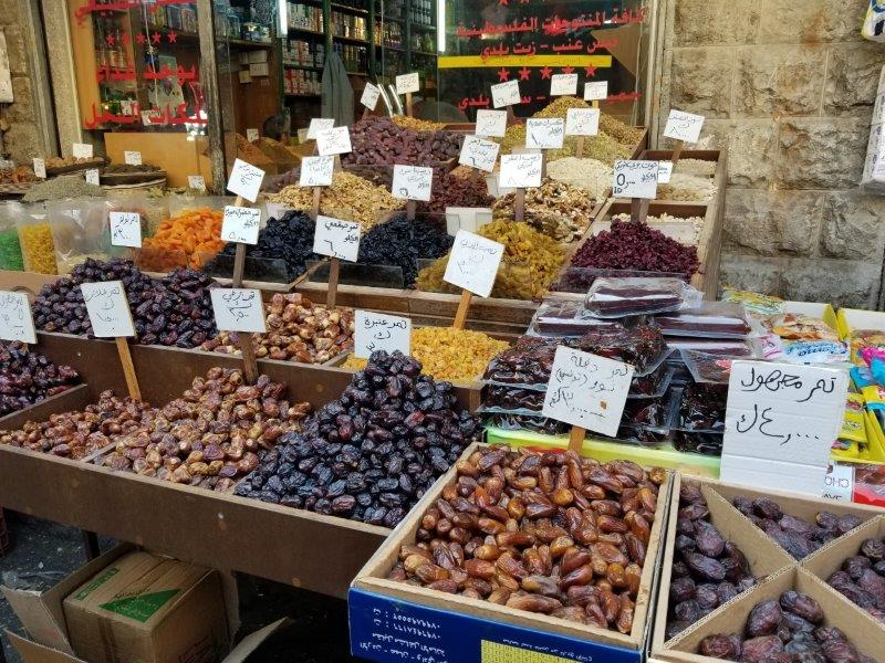 ヨルダンの首都アンマンのスーク（市場）