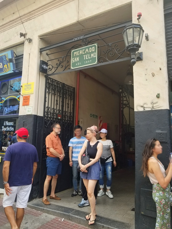 ブエノスアイレスのマーケット「メルカド・サン・テルモ」