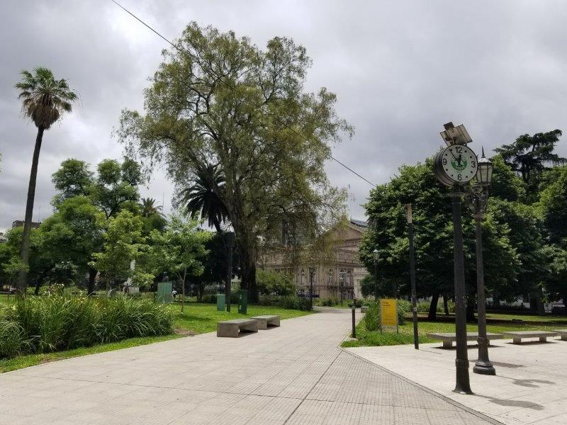 ブエノスアイレスの広場「Plaza Lavalle」