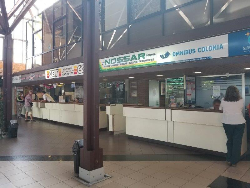 ウルグアイ「コロニア・デル・サクラメント」のバスターミナル