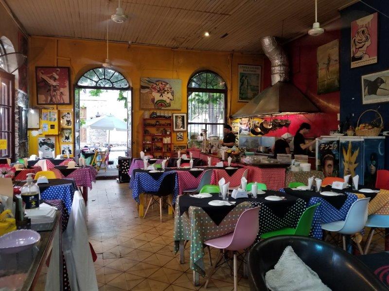 コロニアル・デル・サクラメントのレストラン「El Drugstore」